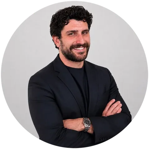 Portrait of Emin Genisol